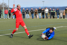 Stefan Seidel (FC Rottenburg, #07), Pascal Haug (SV Wurmlingen, #01, Torwart), FC Rottenburg vs. SV Wurmlingen, Fussball, Bezirksliga Alb, 21. Spieltag, Saison 2023/24, 17.03.2024
Foto: Ralph Kunze