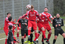 Kopfball Lukas Behr (FC Rottenburg, #11)

SG Reutlingen vs. FC Rottenburg, Fussball, Bezirksliga Alb, 22. Spieltag, Saison 2023/24, 24.03.2024

Foto: Ralph Kunze