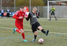 Lars Rueck (SG Reutlingen, #19) und Daniel Angerer (FC Rottenburg, #20)

SG Reutlingen vs. FC Rottenburg, Fussball, Bezirksliga Alb, 22. Spieltag, Saison 2023/24, 24.03.2024