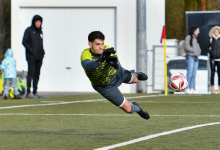 Samuel Pasquale (SG Reutlingen, #77) wehrt Ball ab,

SG Reutlingen vs. FC Rottenburg, Fussball, Bezirksliga Alb, 22. Spieltag, Saison 2023/24, 24.03.2024