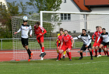 Moritz Rohrer (FC Rottenburg, #18),

FC Rottenburg vs. Anadolu SV Reutlingen, Fussball, Bezirksliga Alb, 25. Spieltag, Saison 2023/24, 21.04.2024

Foto: Eibner-Pressefoto/Ralph Kunze