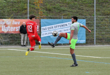 Rene Hirschka (FC Rottenburg, #05), Denis Bozicevic (SG Empfingen, #18)

SG Empfingen vs. FC Rottenburg, Fussball, Landesliga 3 Wuerttemberg, 10. Spieltag, Saison 2024/2025, 19.10.2024, 

Foto: Ralph Kunze