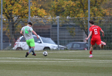 Maximilian Biesinger (FC Rottenburg, #14) erzielt das 0:2, rechts Robin Schuessler( SG Empfingen, #06)

SG Empfingen vs. FC Rottenburg, Fussball, Landesliga 3 Wuerttemberg, 10. Spieltag, Saison 2024/2025, 19.10.2024, 

Foto: Ralph Kunze