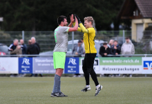 Freude ueber den 0:2 Auswaertssieg, Rene Hirschka (FC Rottenburg, #05) und Julian Haefner (FC Rottenburg, #26)

SG Empfingen vs. FC Rottenburg, Fussball, Landesliga 3 Wuerttemberg, 10. Spieltag, Saison 2024/2025, 19.10.2024, 

Foto: Ralph Kunze