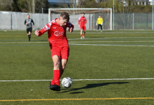 Jakob Bader (FC Rottenburg, #12) beim Torschuss,

SG Reutlingen vs. FC Rottenburg, Fussball, Bezirksliga Alb, 22. Spieltag, Saison 2023/24, 24.03.2024